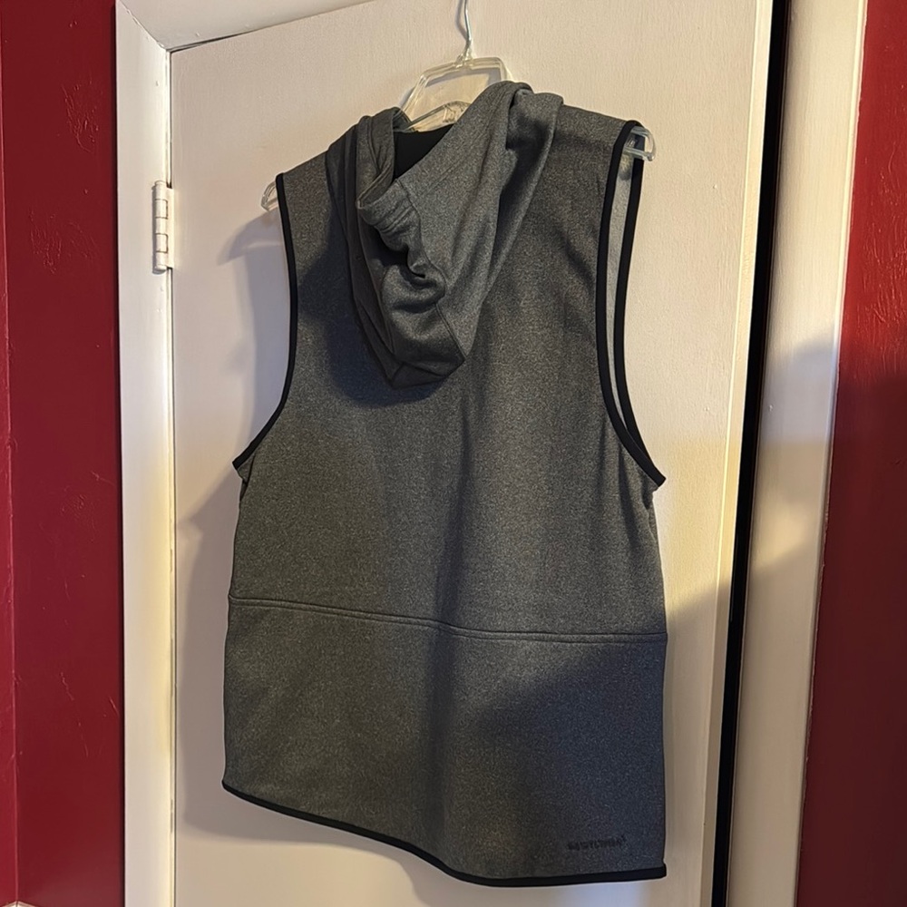Under Armour Gray Sleeveless Hoodie - Picture 4 of 4